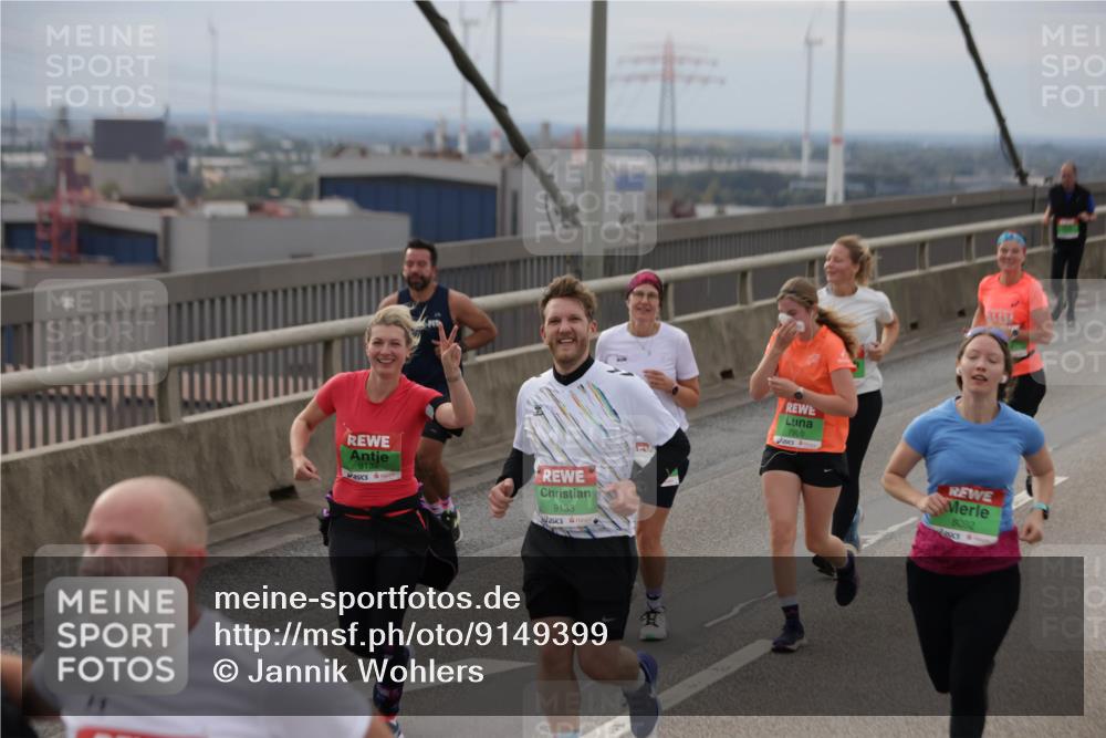 03.10.2025 - Köhlbrandbrückenlauf Jannik Wohlers http://msf.ph/oto/9149399 03.10.2025 15:53:54 Position 1 9133, 7960, 8092 meine-sportfotos.de