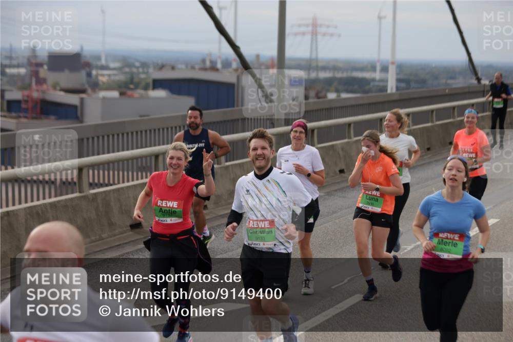03.10.2025 - Köhlbrandbrückenlauf Jannik Wohlers http://msf.ph/oto/9149400 03.10.2025 15:53:54 Position 1 913, 9133, 7530, 8092 meine-sportfotos.de