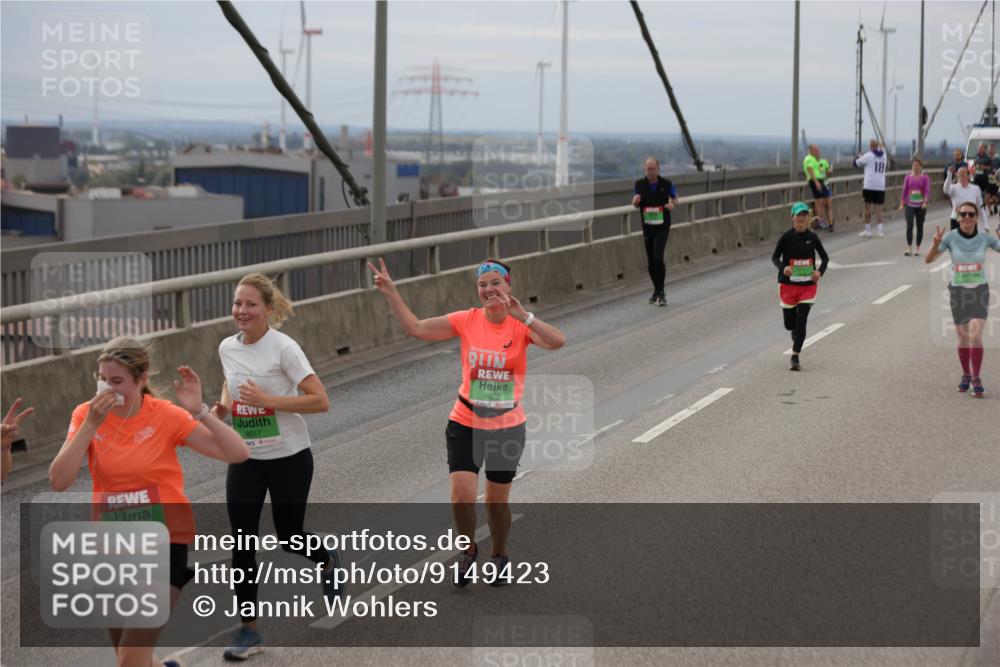 03.10.2025 - Köhlbrandbrückenlauf Jannik Wohlers http://msf.ph/oto/9149423 03.10.2025 15:53:56 Position 1 7930, 8017, 18 meine-sportfotos.de