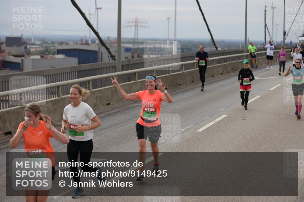 03.10.2025 - Köhlbrandbrückenlauf Jannik Wohlers http://msf.ph/oto/9149425 03.10.2025 15:53:56 Position 1 7930, 8017 meine-sportfotos.de