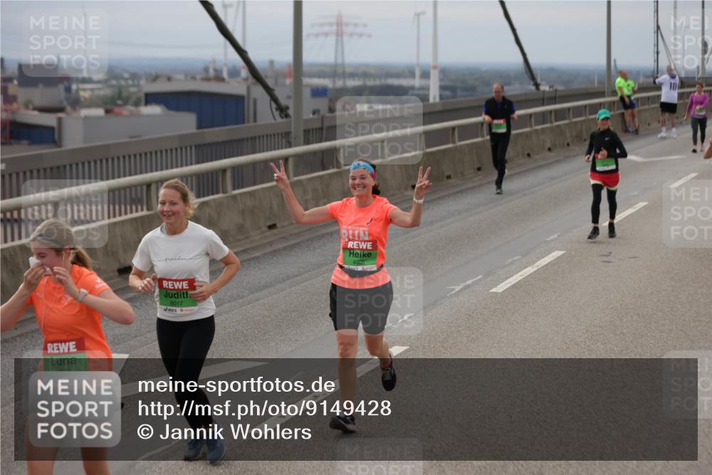 03.10.2025 - Köhlbrandbrückenlauf Jannik Wohlers http://msf.ph/oto/9149428 03.10.2025 15:53:57 Position 1 7930, 9308, 8017, 18 meine-sportfotos.de