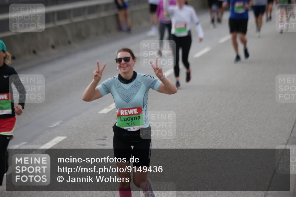 03.10.2025 - Köhlbrandbrückenlauf Jannik Wohlers http://msf.ph/oto/9149436 03.10.2025 15:53:58 Position 1 7875 meine-sportfotos.de