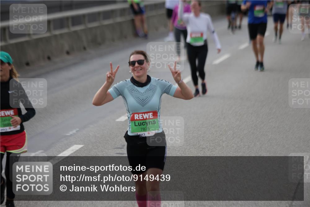 03.10.2025 - Köhlbrandbrückenlauf Jannik Wohlers http://msf.ph/oto/9149439 03.10.2025 15:53:59 Position 1 969, 7875 meine-sportfotos.de