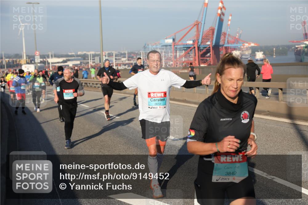 03.10.2025 - Köhlbrandbrückenlauf Yannick Fuchs http://msf.ph/oto/9149452 03.10.2025 08:41:08 Position 2 2672, 3842 meine-sportfotos.de