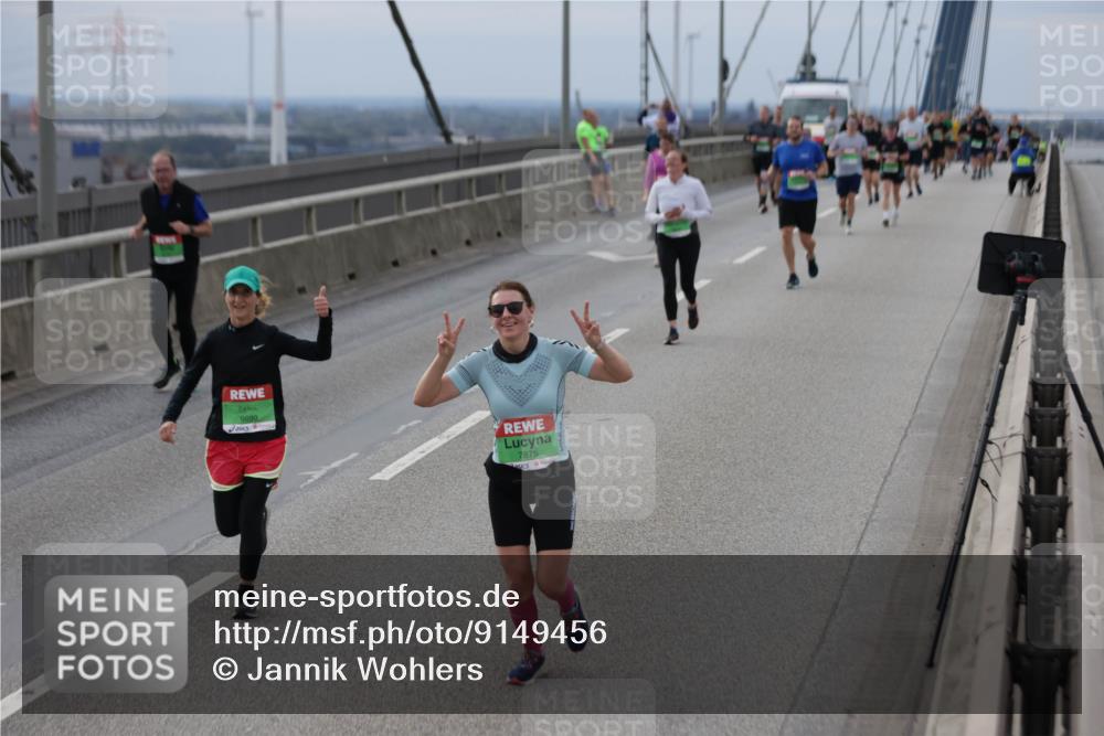 03.10.2025 - Köhlbrandbrückenlauf Jannik Wohlers http://msf.ph/oto/9149456 03.10.2025 15:53:59 Position 1 9699, 7875 meine-sportfotos.de