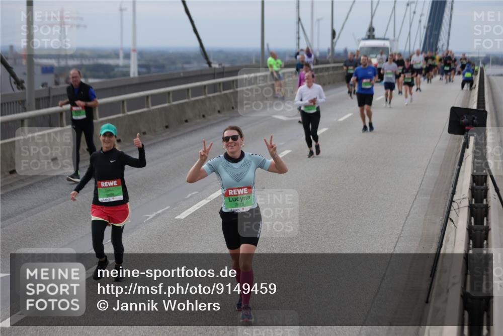 03.10.2025 - Köhlbrandbrückenlauf Jannik Wohlers http://msf.ph/oto/9149459 03.10.2025 15:53:59 Position 1 9699, 7875 meine-sportfotos.de