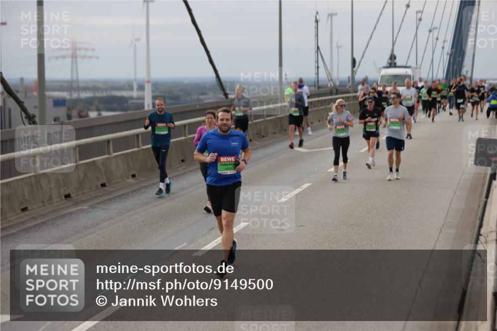 03.10.2025 - Köhlbrandbrückenlauf Jannik Wohlers http://msf.ph/oto/9149500 03.10.2025 15:54:05 Position 1 9252 meine-sportfotos.de