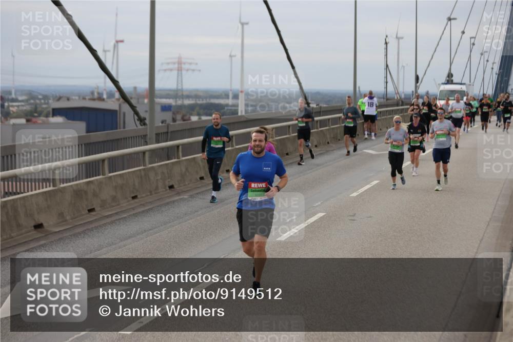 03.10.2025 - Köhlbrandbrückenlauf Jannik Wohlers http://msf.ph/oto/9149512 03.10.2025 15:54:06 Position 1 18 meine-sportfotos.de