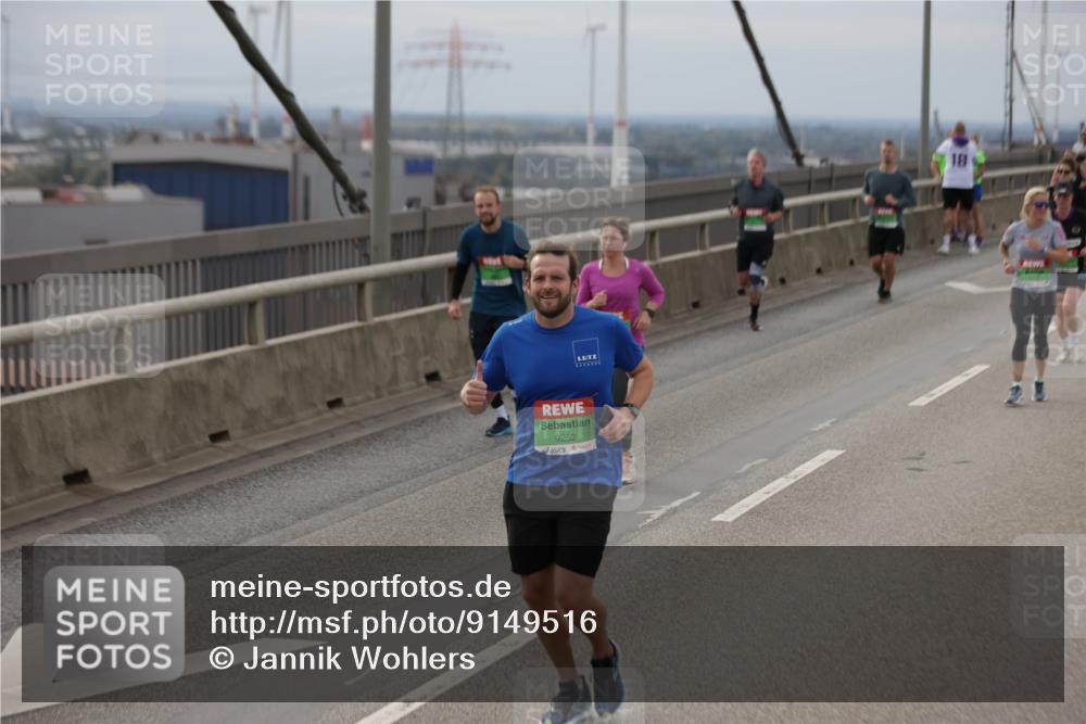 03.10.2025 - Köhlbrandbrückenlauf Jannik Wohlers http://msf.ph/oto/9149516 03.10.2025 15:54:06 Position 1 9252 meine-sportfotos.de