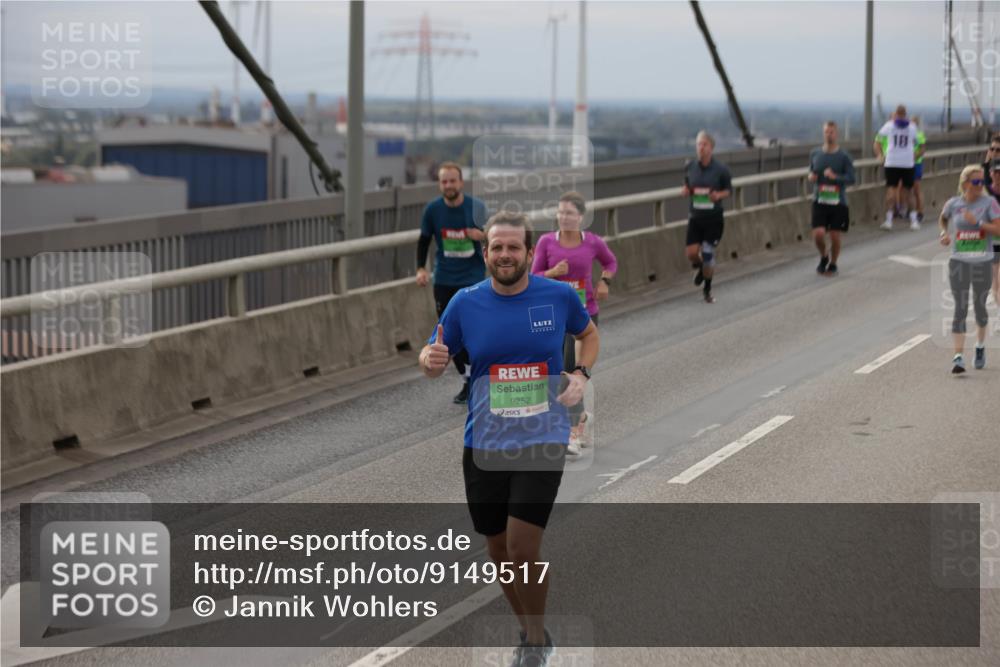 03.10.2025 - Köhlbrandbrückenlauf Jannik Wohlers http://msf.ph/oto/9149517 03.10.2025 15:54:06 Position 1 9252 meine-sportfotos.de