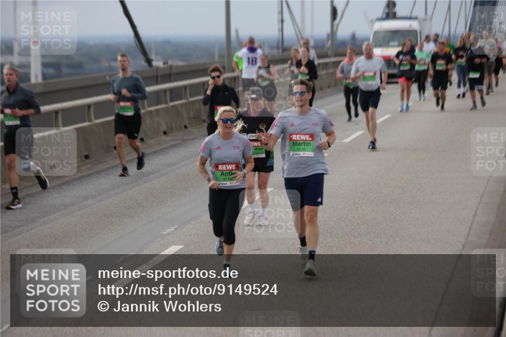 03.10.2025 - Köhlbrandbrückenlauf Jannik Wohlers http://msf.ph/oto/9149524 03.10.2025 15:54:08 Position 1 8115, 18, 8116 meine-sportfotos.de