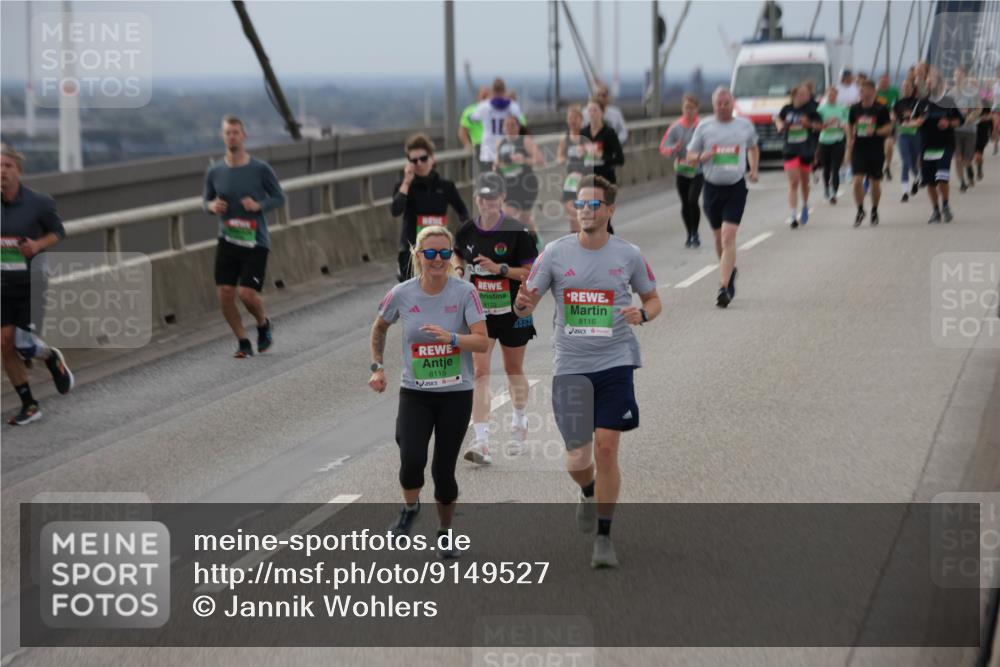 03.10.2025 - Köhlbrandbrückenlauf Jannik Wohlers http://msf.ph/oto/9149527 03.10.2025 15:54:08 Position 1 8115, 8116 meine-sportfotos.de