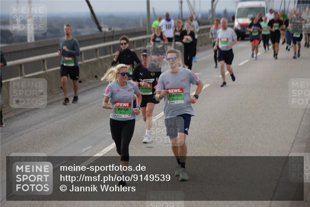 03.10.2025 - Köhlbrandbrückenlauf Jannik Wohlers http://msf.ph/oto/9149539 03.10.2025 15:54:09 Position 1 8115, 18, 8173, 8116 meine-sportfotos.de