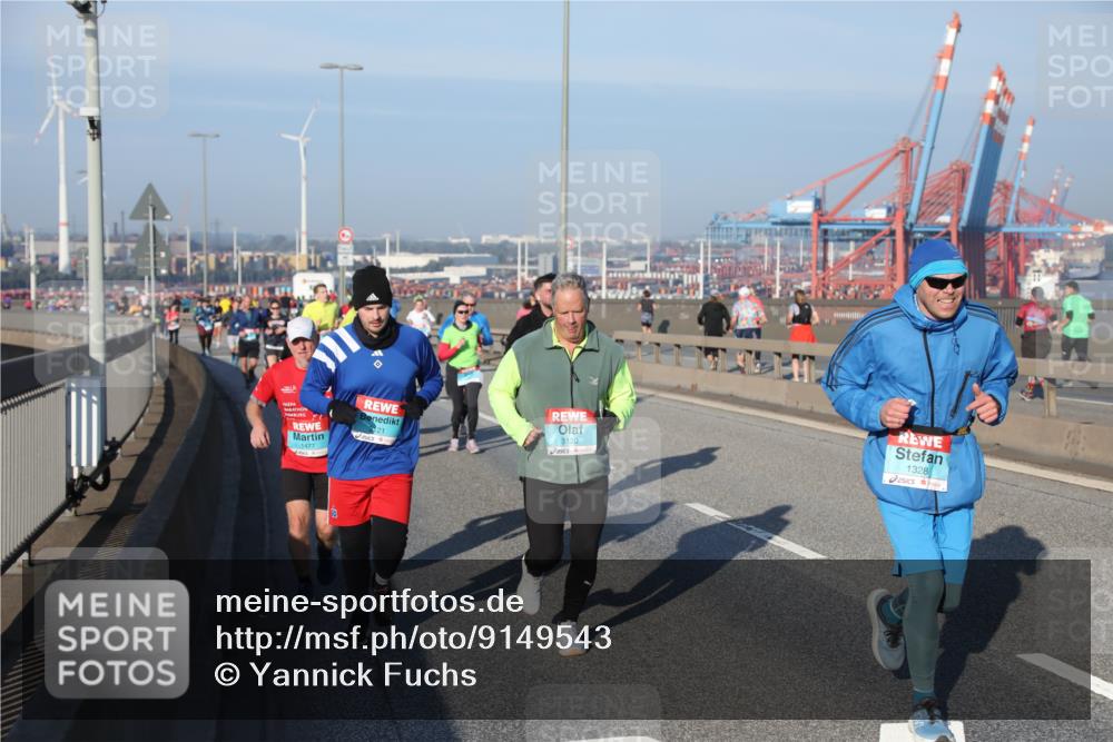 03.10.2025 - Köhlbrandbrückenlauf Yannick Fuchs http://msf.ph/oto/9149543 03.10.2025 08:41:14 Position 2 21, 3120, 1328 meine-sportfotos.de