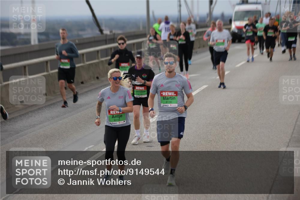 03.10.2025 - Köhlbrandbrückenlauf Jannik Wohlers http://msf.ph/oto/9149544 03.10.2025 15:54:09 Position 1 8115, 8116 meine-sportfotos.de