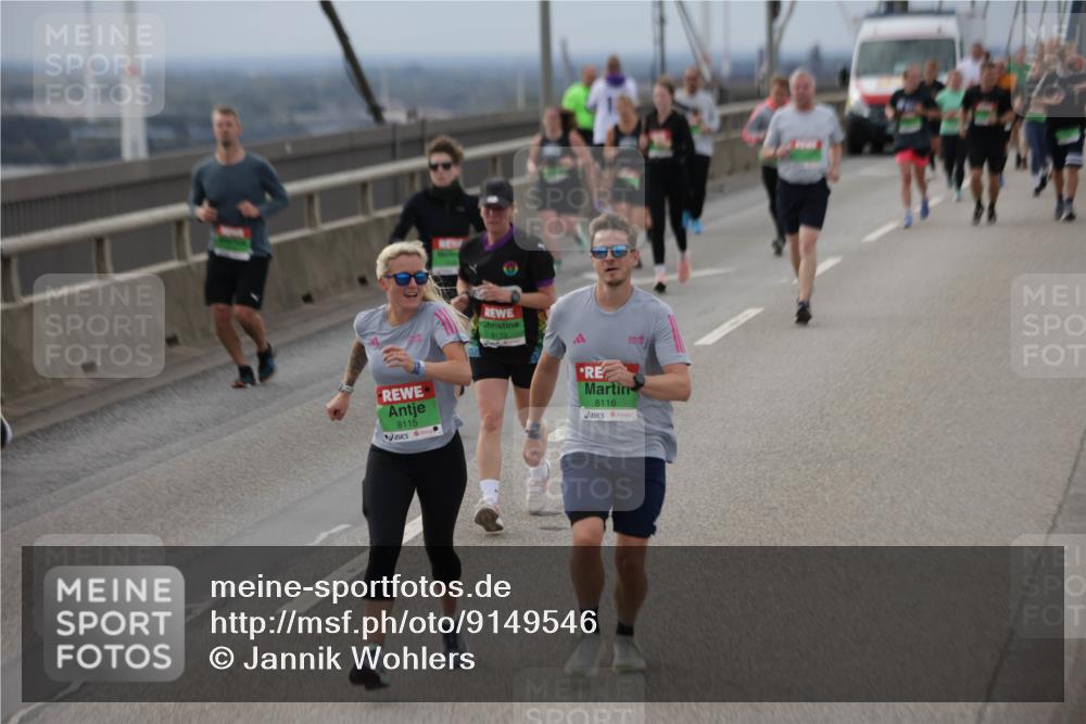 03.10.2025 - Köhlbrandbrückenlauf Jannik Wohlers http://msf.ph/oto/9149546 03.10.2025 15:54:09 Position 1 8115, 8116 meine-sportfotos.de
