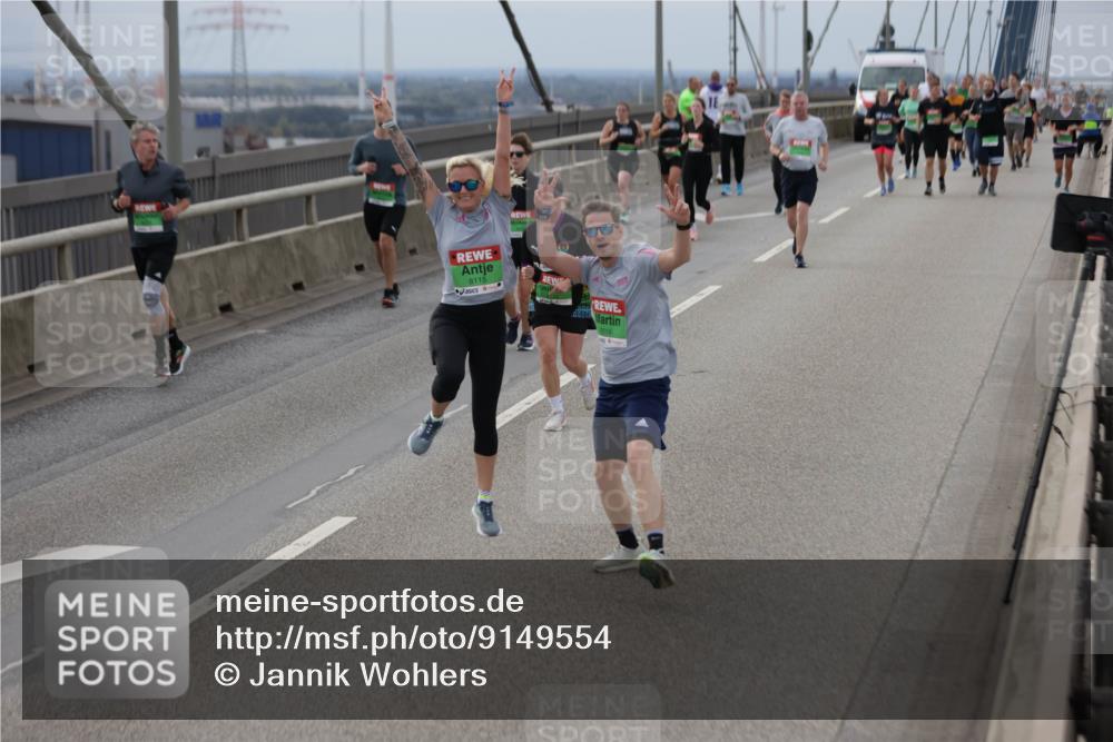 03.10.2025 - Köhlbrandbrückenlauf Jannik Wohlers http://msf.ph/oto/9149554 03.10.2025 15:54:10 Position 1 8115, 8116 meine-sportfotos.de