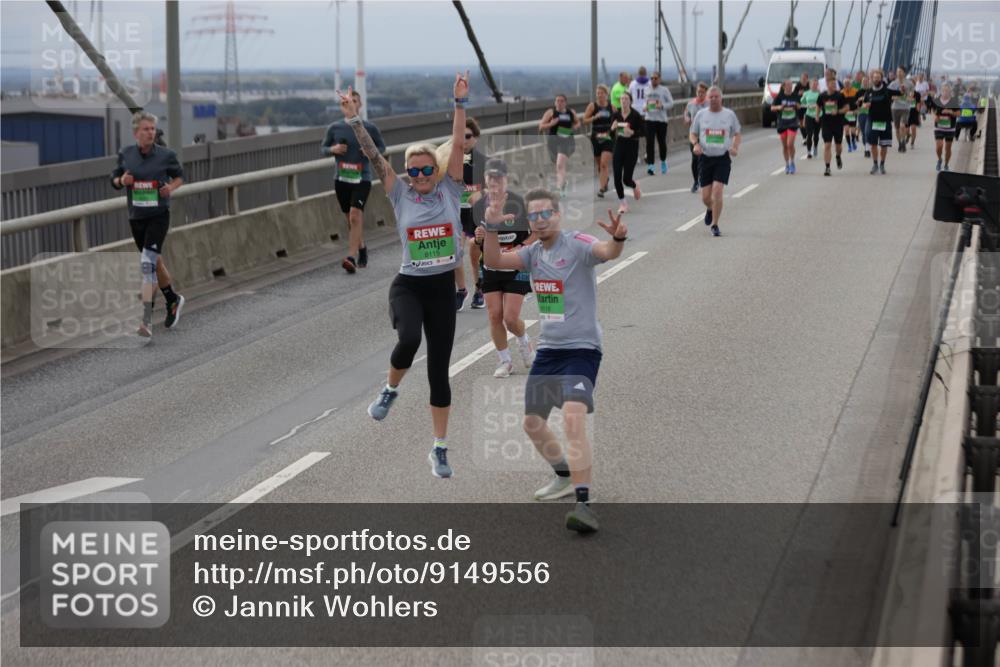 03.10.2025 - Köhlbrandbrückenlauf Jannik Wohlers http://msf.ph/oto/9149556 03.10.2025 15:54:10 Position 1 8115, 8116 meine-sportfotos.de
