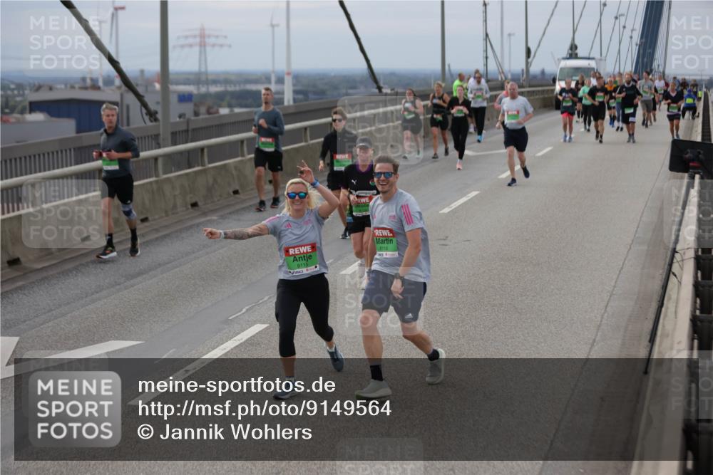 03.10.2025 - Köhlbrandbrückenlauf Jannik Wohlers http://msf.ph/oto/9149564 03.10.2025 15:54:10 Position 1 8115, 8116 meine-sportfotos.de
