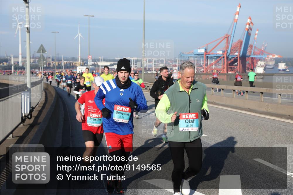03.10.2025 - Köhlbrandbrückenlauf Yannick Fuchs http://msf.ph/oto/9149565 03.10.2025 08:41:15 Position 2 1477, 3121, 3120 meine-sportfotos.de