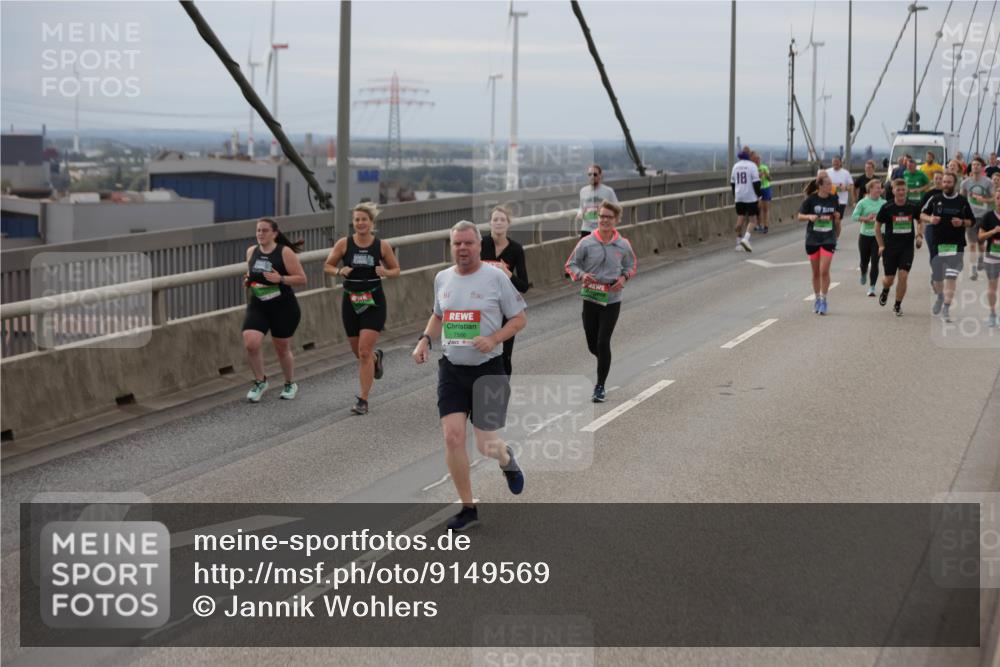 03.10.2025 - Köhlbrandbrückenlauf Jannik Wohlers http://msf.ph/oto/9149569 03.10.2025 15:54:16 Position 1 361, 18 meine-sportfotos.de