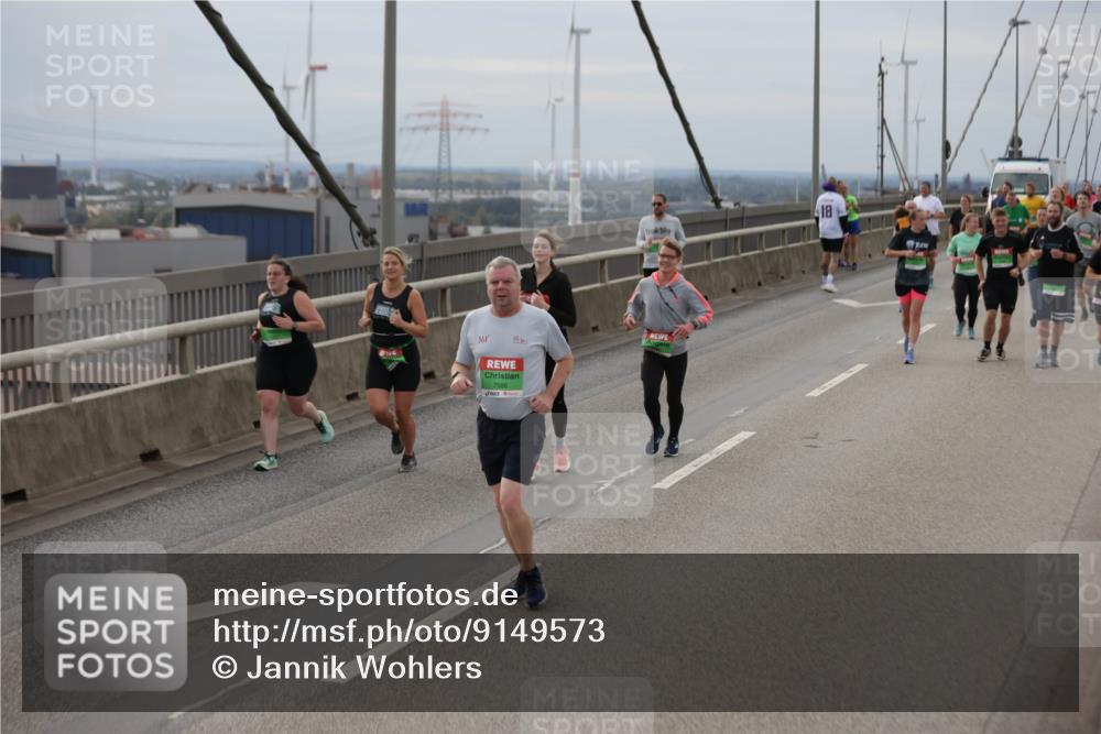 03.10.2025 - Köhlbrandbrückenlauf Jannik Wohlers http://msf.ph/oto/9149573 03.10.2025 15:54:16 Position 1 361, 7586 meine-sportfotos.de