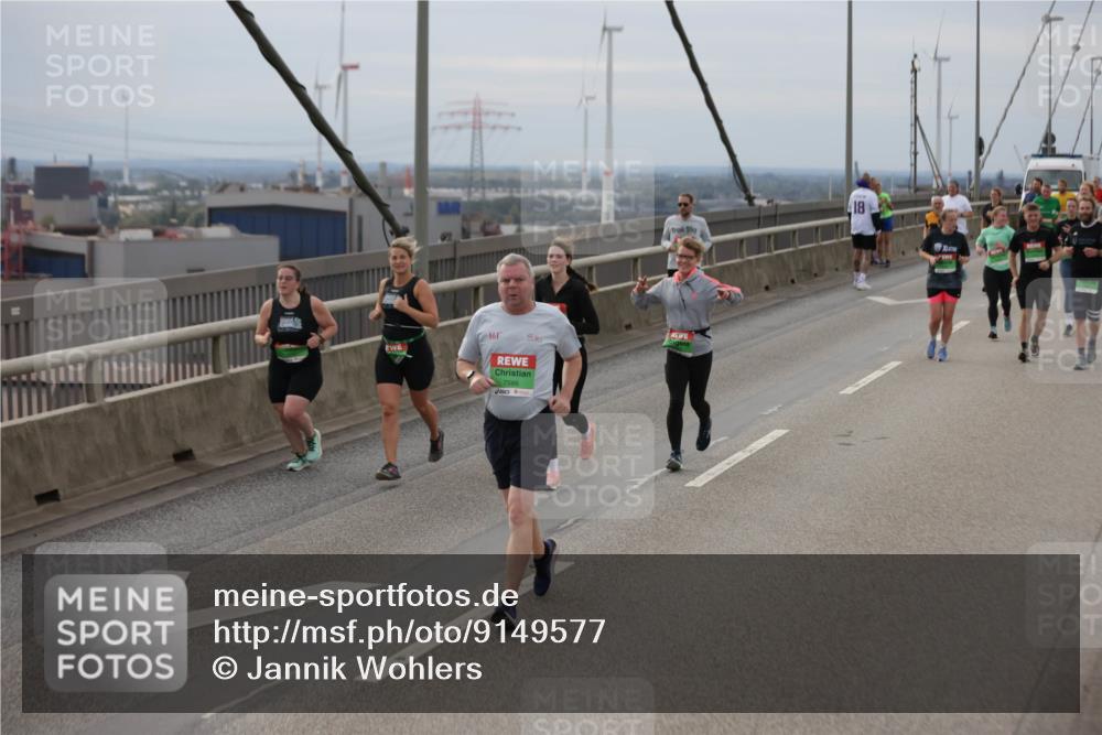 03.10.2025 - Köhlbrandbrückenlauf Jannik Wohlers http://msf.ph/oto/9149577 03.10.2025 15:54:16 Position 1 361, 7586, 18 meine-sportfotos.de