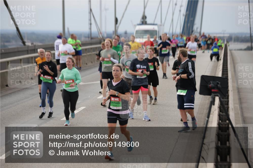 03.10.2025 - Köhlbrandbrückenlauf Jannik Wohlers http://msf.ph/oto/9149600 03.10.2025 15:54:19 Position 1 8325 meine-sportfotos.de