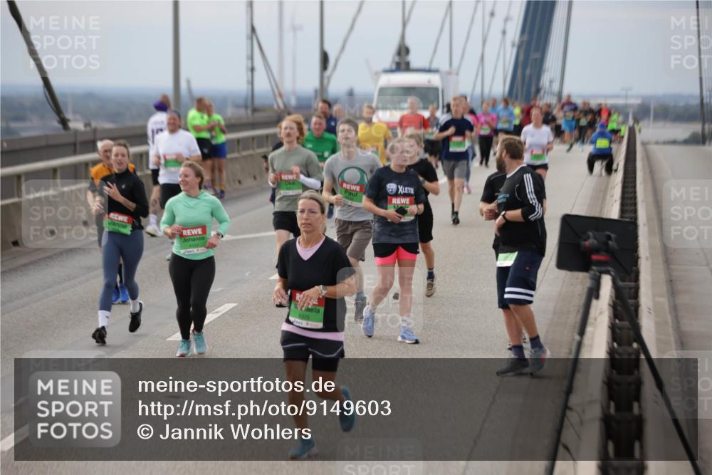 03.10.2025 - Köhlbrandbrückenlauf Jannik Wohlers http://msf.ph/oto/9149603 03.10.2025 15:54:19 Position 1 8450, 8325 meine-sportfotos.de