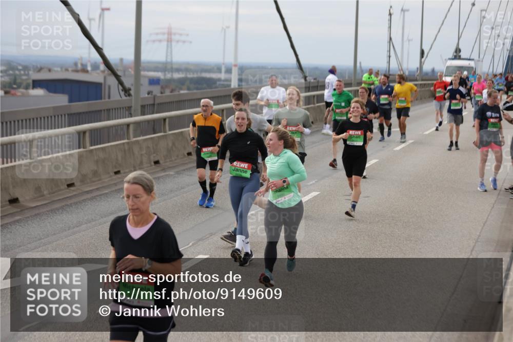 03.10.2025 - Köhlbrandbrückenlauf Jannik Wohlers http://msf.ph/oto/9149609 03.10.2025 15:54:22 Position 1 8325, 8450 meine-sportfotos.de