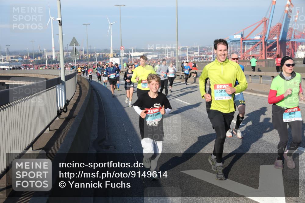 03.10.2025 - Köhlbrandbrückenlauf Yannick Fuchs http://msf.ph/oto/9149614 03.10.2025 08:41:18 Position 2 1173, 3233, 2822 meine-sportfotos.de