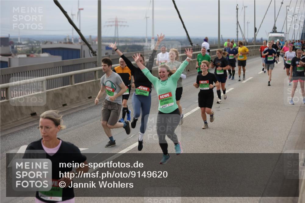 03.10.2025 - Köhlbrandbrückenlauf Jannik Wohlers http://msf.ph/oto/9149620 03.10.2025 15:54:23 Position 1 8325, 8450 meine-sportfotos.de