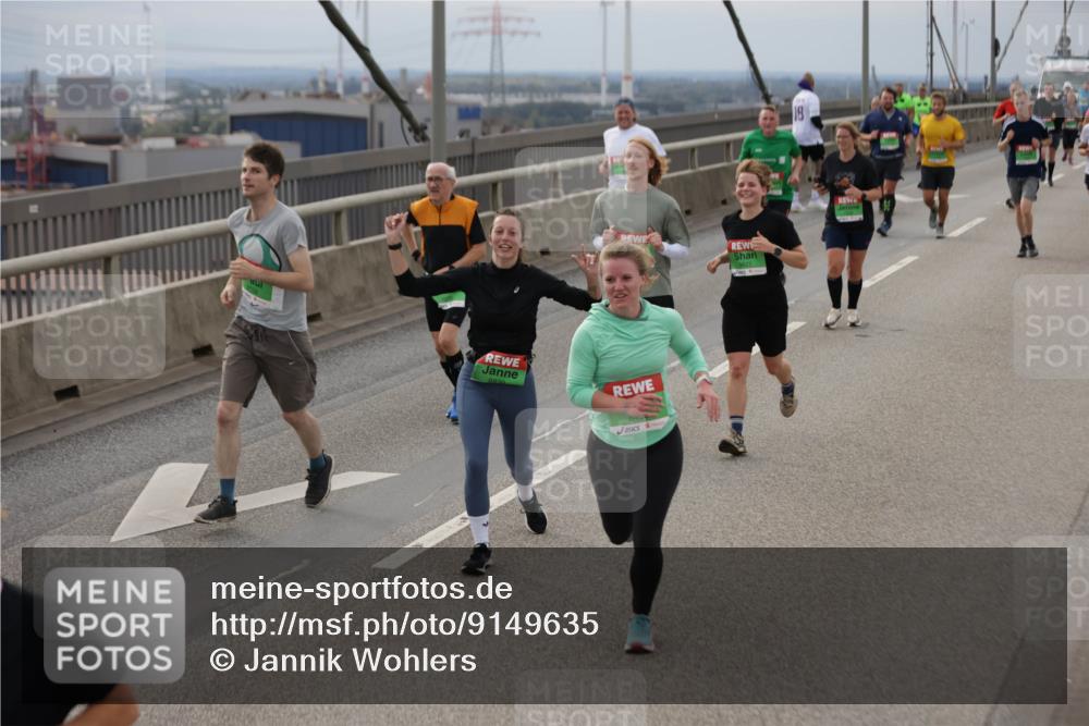 03.10.2025 - Köhlbrandbrückenlauf Jannik Wohlers http://msf.ph/oto/9149635 03.10.2025 15:54:23 Position 1  meine-sportfotos.de