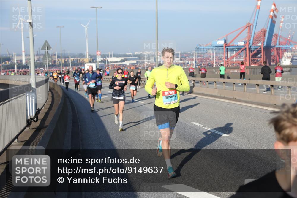 03.10.2025 - Köhlbrandbrückenlauf Yannick Fuchs http://msf.ph/oto/9149637 03.10.2025 08:41:20 Position 2 1111 meine-sportfotos.de