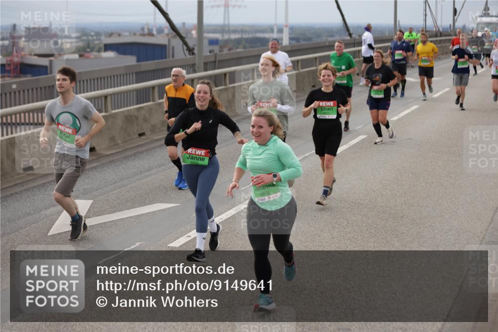 03.10.2025 - Köhlbrandbrückenlauf Jannik Wohlers http://msf.ph/oto/9149641 03.10.2025 15:54:24 Position 1 8839, 8450 meine-sportfotos.de
