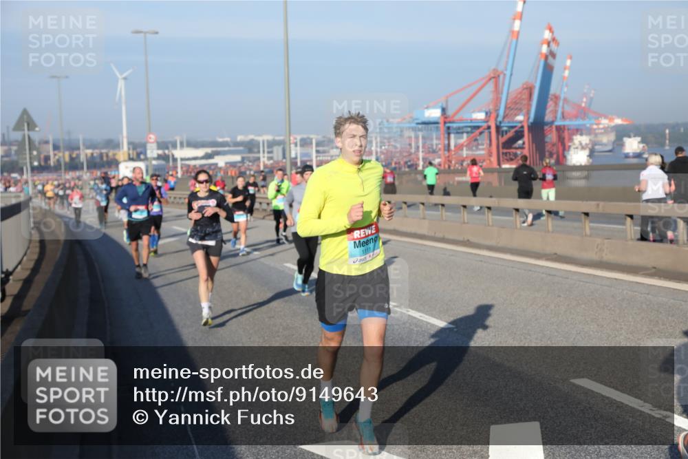 03.10.2025 - Köhlbrandbrückenlauf Yannick Fuchs http://msf.ph/oto/9149643 03.10.2025 08:41:20 Position 2 1111 meine-sportfotos.de