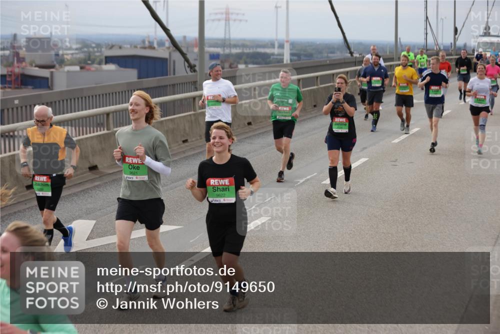 03.10.2025 - Köhlbrandbrückenlauf Jannik Wohlers http://msf.ph/oto/9149650 03.10.2025 15:54:25 Position 1 9239, 9621, 9622 meine-sportfotos.de