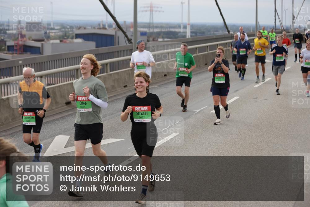 03.10.2025 - Köhlbrandbrückenlauf Jannik Wohlers http://msf.ph/oto/9149653 03.10.2025 15:54:25 Position 1 9239, 9621, 9622 meine-sportfotos.de