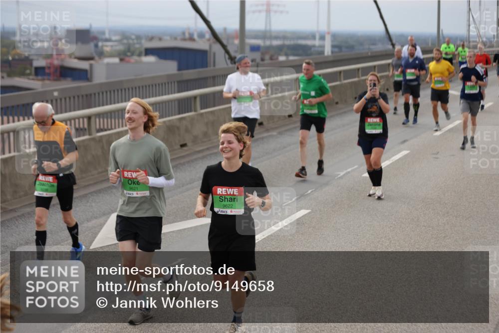03.10.2025 - Köhlbrandbrückenlauf Jannik Wohlers http://msf.ph/oto/9149658 03.10.2025 15:54:25 Position 1 9621, 9622 meine-sportfotos.de