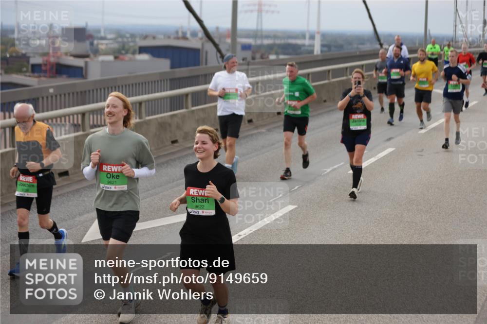 03.10.2025 - Köhlbrandbrückenlauf Jannik Wohlers http://msf.ph/oto/9149659 03.10.2025 15:54:25 Position 1 9621, 9622 meine-sportfotos.de
