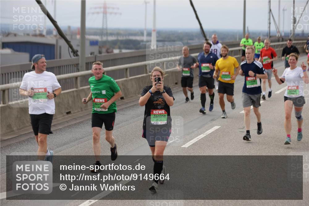 03.10.2025 - Köhlbrandbrückenlauf Jannik Wohlers http://msf.ph/oto/9149664 03.10.2025 15:54:26 Position 1 9225, 7538 meine-sportfotos.de