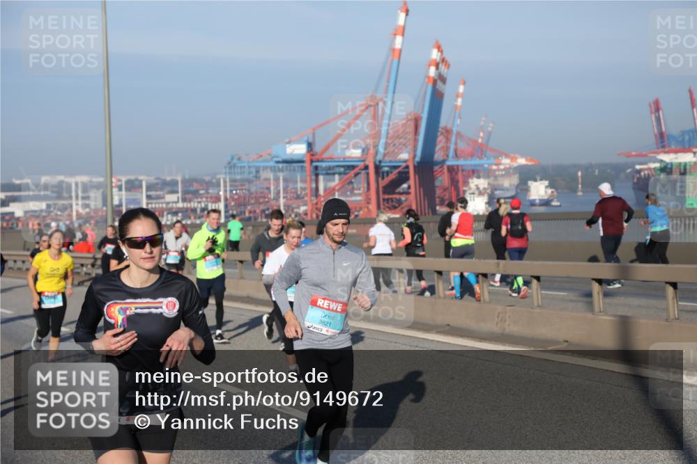 03.10.2025 - Köhlbrandbrückenlauf Yannick Fuchs http://msf.ph/oto/9149672 03.10.2025 08:41:22 Position 2 3821 meine-sportfotos.de