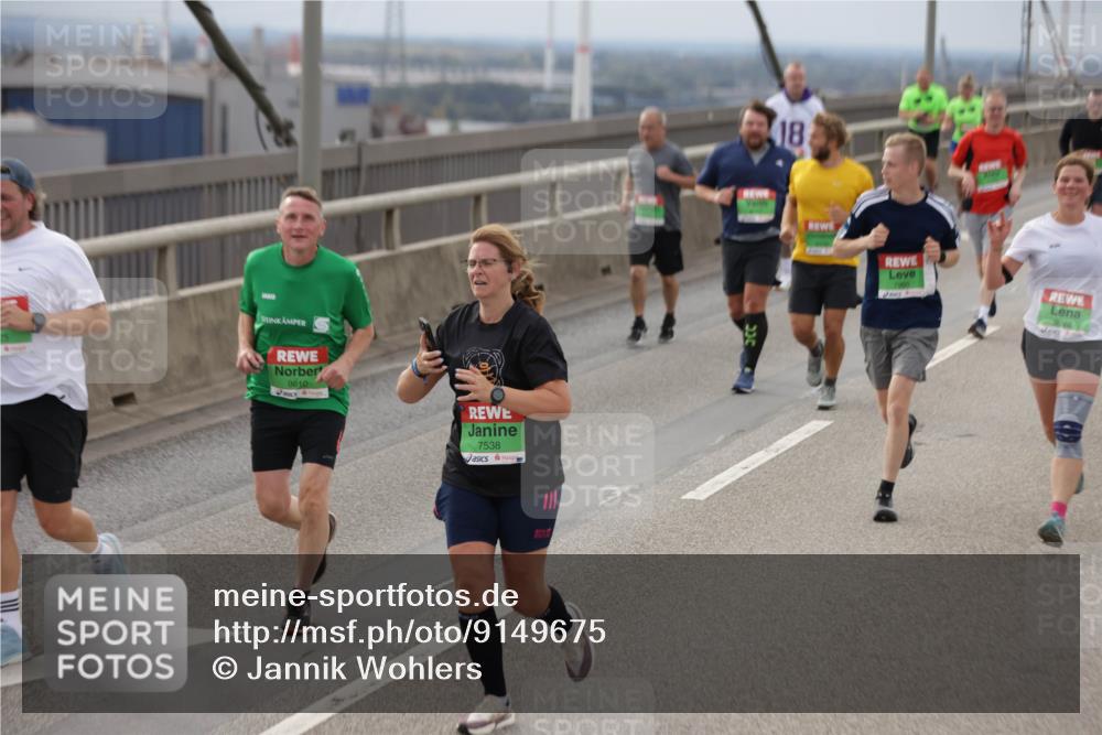 03.10.2025 - Köhlbrandbrückenlauf Jannik Wohlers http://msf.ph/oto/9149675 03.10.2025 15:54:26 Position 1 9610, 7538, 18 meine-sportfotos.de