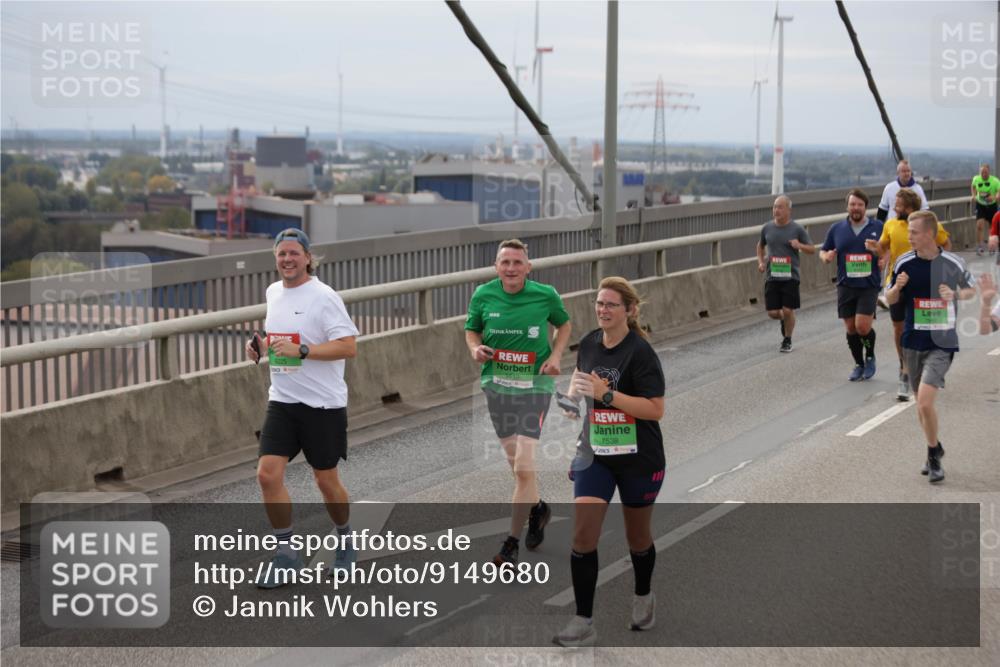 03.10.2025 - Köhlbrandbrückenlauf Jannik Wohlers http://msf.ph/oto/9149680 03.10.2025 15:54:27 Position 1 9225, 9610, 7538 meine-sportfotos.de