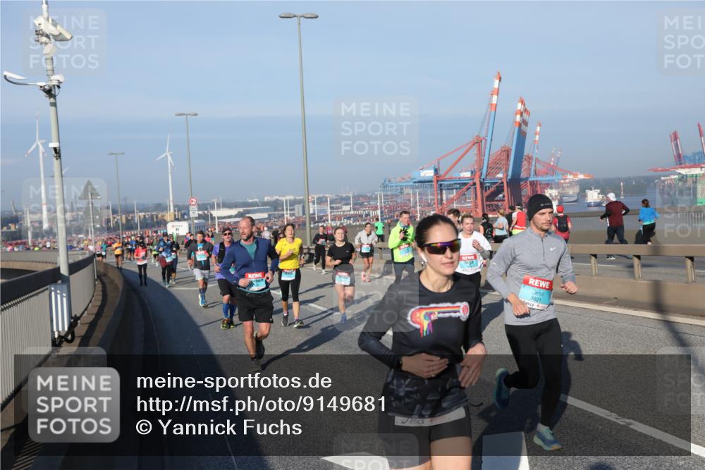 03.10.2025 - Köhlbrandbrückenlauf Yannick Fuchs http://msf.ph/oto/9149681 03.10.2025 08:41:23 Position 2 3821 meine-sportfotos.de