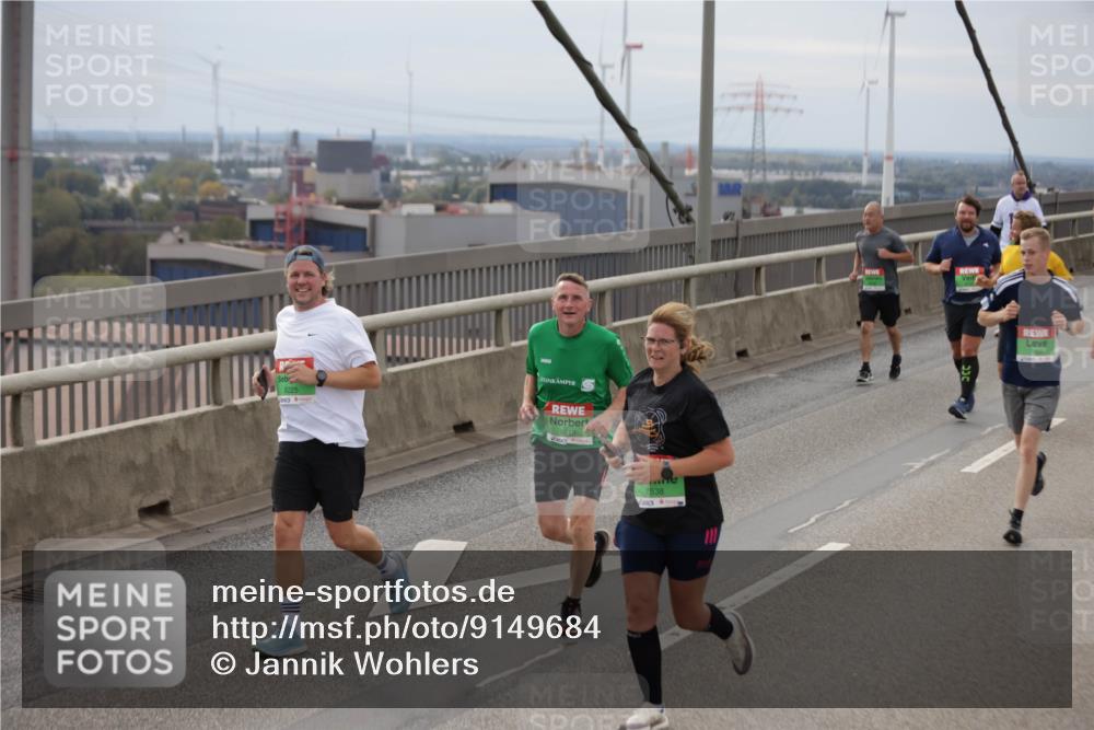 03.10.2025 - Köhlbrandbrückenlauf Jannik Wohlers http://msf.ph/oto/9149684 03.10.2025 15:54:27 Position 1 9225, 9610, 7538 meine-sportfotos.de