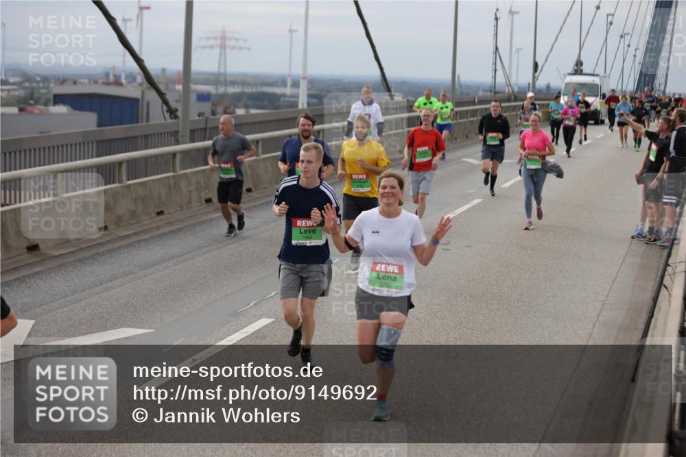 03.10.2025 - Köhlbrandbrückenlauf Jannik Wohlers http://msf.ph/oto/9149692 03.10.2025 15:54:28 Position 1 7960, 9222 meine-sportfotos.de