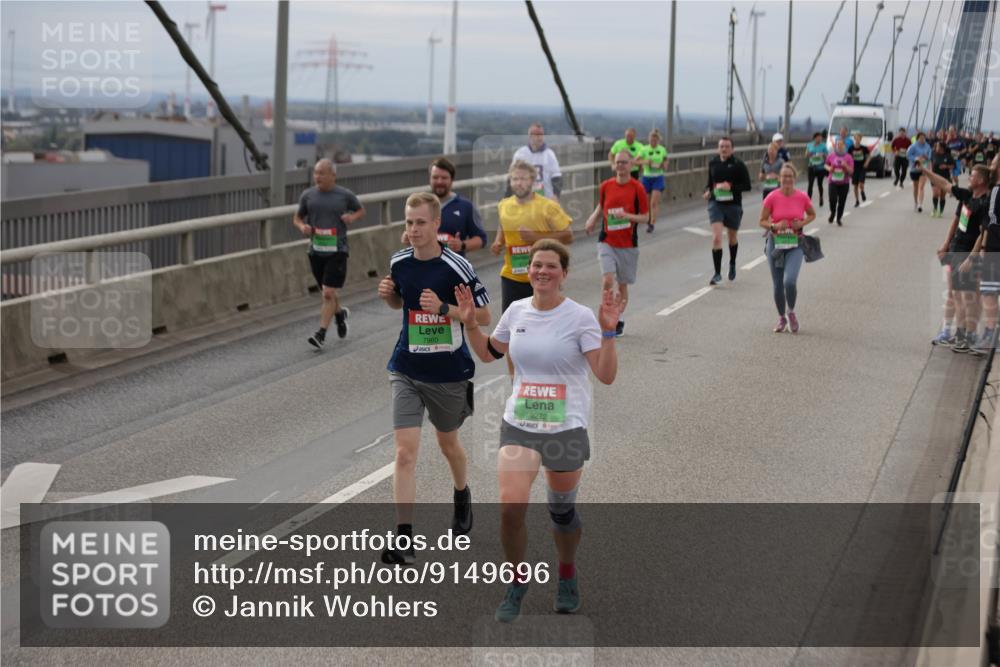 03.10.2025 - Köhlbrandbrückenlauf Jannik Wohlers http://msf.ph/oto/9149696 03.10.2025 15:54:28 Position 1 7960, 9222 meine-sportfotos.de