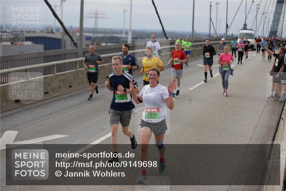 03.10.2025 - Köhlbrandbrückenlauf Jannik Wohlers http://msf.ph/oto/9149698 03.10.2025 15:54:28 Position 1 7960, 9222 meine-sportfotos.de