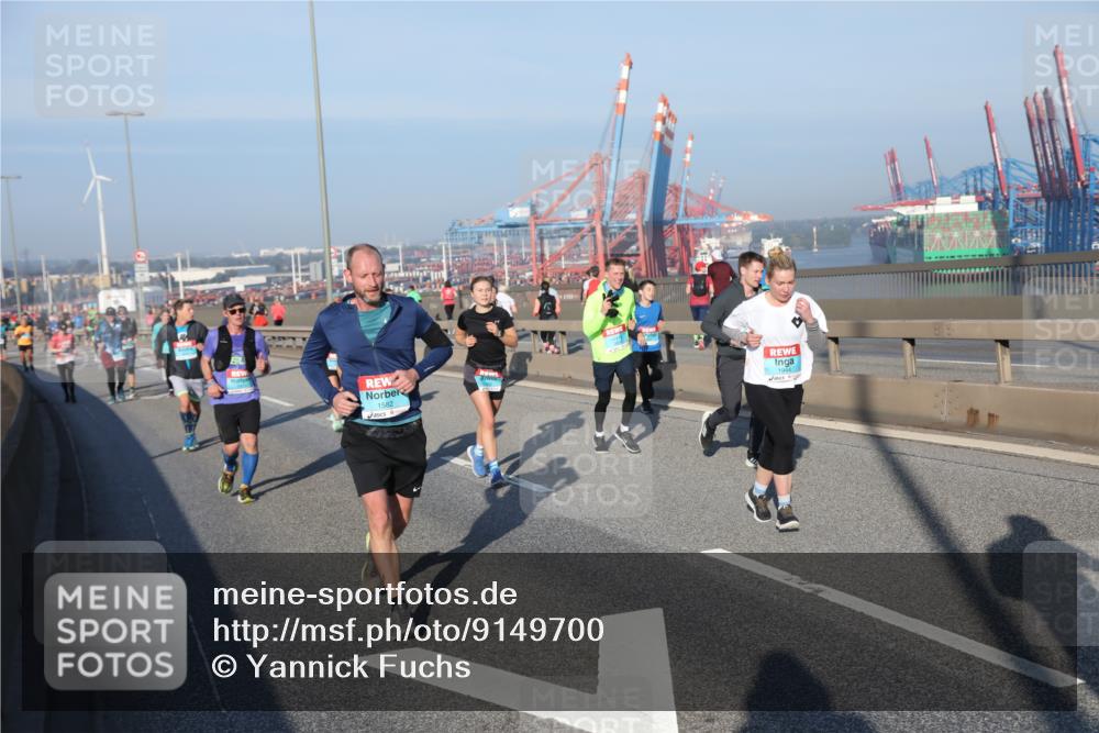 03.10.2025 - Köhlbrandbrückenlauf Yannick Fuchs http://msf.ph/oto/9149700 03.10.2025 08:41:24 Position 2 1582, 1944 meine-sportfotos.de